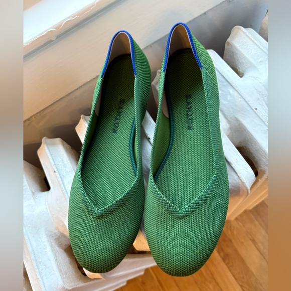 Rothy's Basil Flats. NWT. Size 9 - Picture 3 of 8